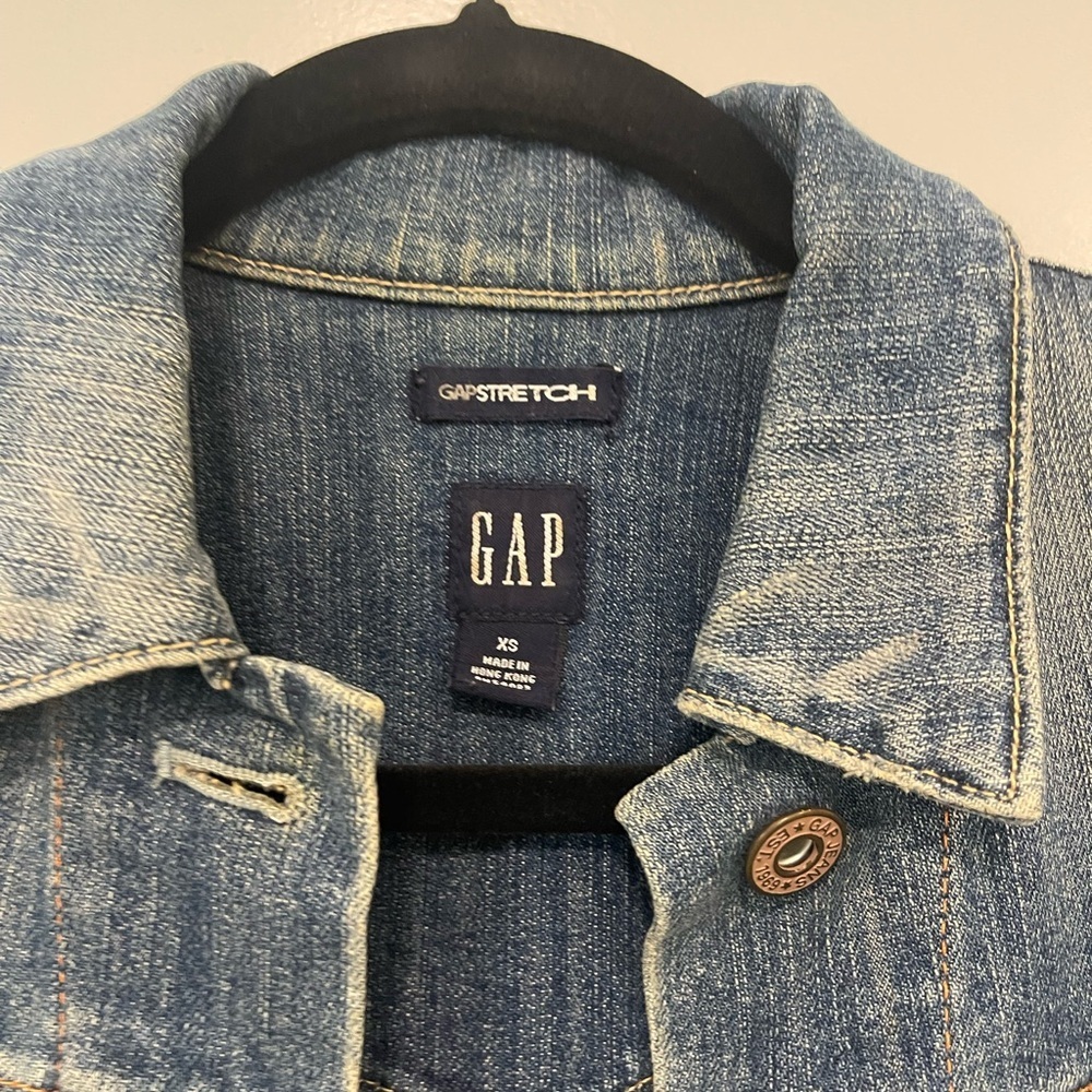 GAP Gapstretch Women’s Jean Jacket - Picture 3 of 6
